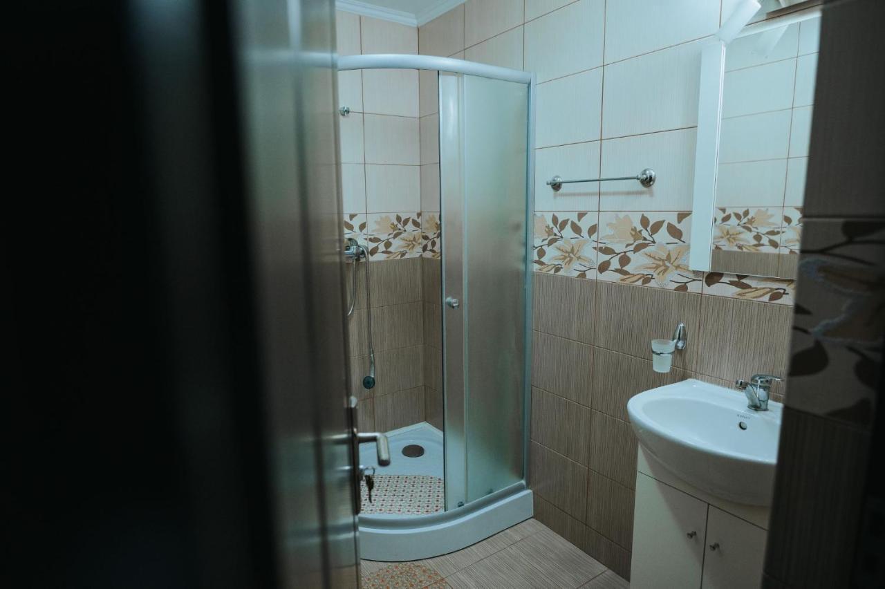 Pensiunea La Lenuta Oncesti  Ngoại thất bức ảnh