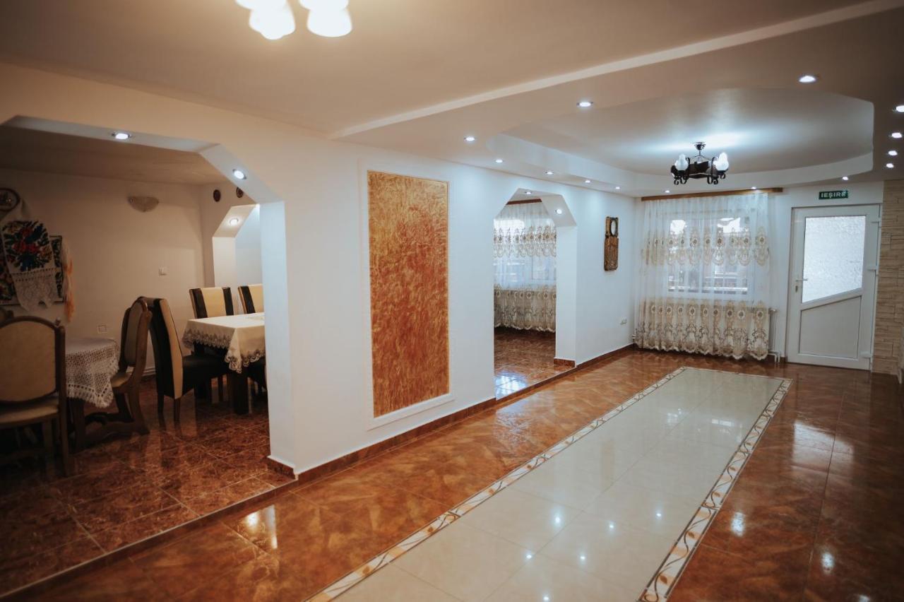 Pensiunea La Lenuta Oncesti  Ngoại thất bức ảnh